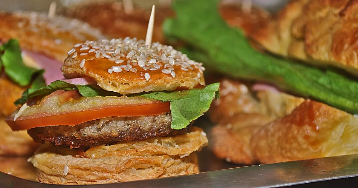 11 In N Out Shopping Hacks Frugal Diners Swear By