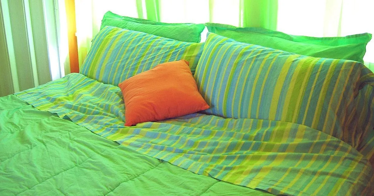 12 Rooms To Go Shopping Hacks Frugal Shoppers Swear By